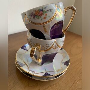Elegant porcelain tea/coffee set